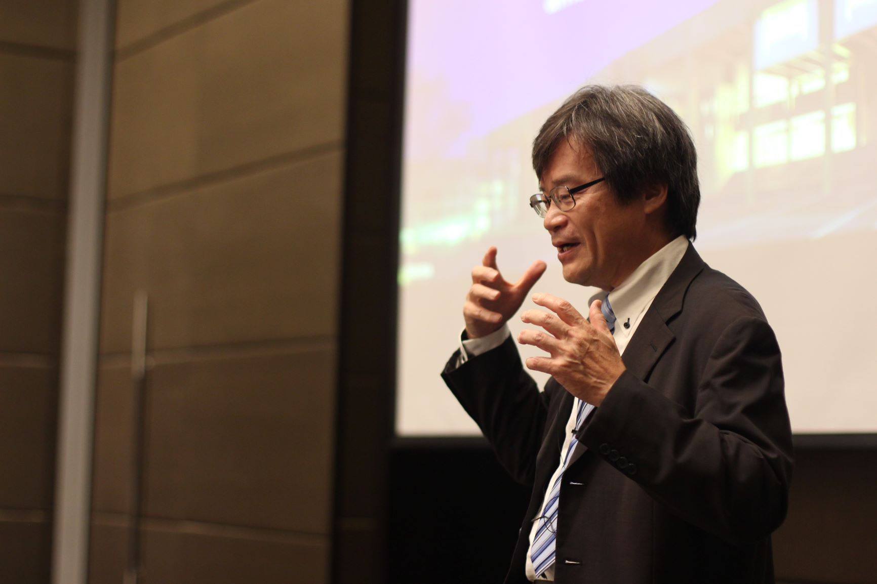 Prof. Hiroshi Amano during his talk at the German University of Technology (GUtech) in Muscat, Oman, recently. (Photo/Supplied)