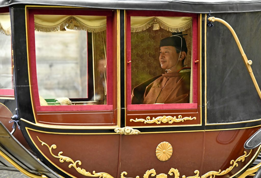 Emperor Naruhito and Empress Masako attends a ritual at the inner shrine of the Ise Jingu Shrine in Ise, Mie Prefecture. (AFP)