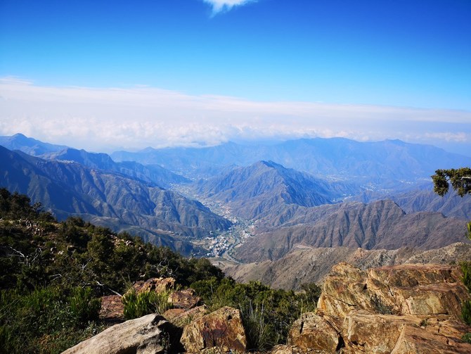 Asir National Park is home to the Kingdom’s highest peak, Mount Sawda. (Tharik Hussain)