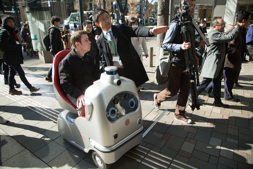 Japanese taxi company Hinomaru Kotsu has launched its autonomous cabs at a demonstration in front of hundreds of Japanese and foreign journalists.