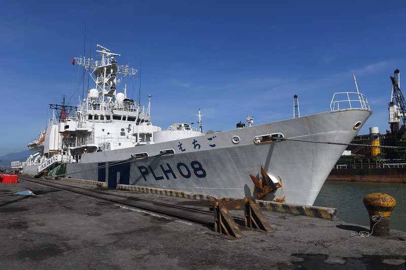 The Echigo left a port in Niigata Prefecture, central Japan, on Dec. 26 last year and carried out a patrol against pirates on high seas along the way ahead of the joint training. (AFP/file)