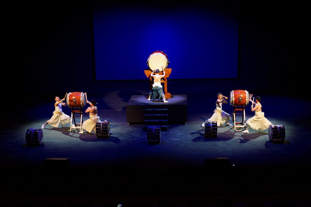 Sharjapan exhibition hosted a performance named “Nature’s Rhythm: Heartbeat from Japan” by Japanese Taiko drum performer, Eitetsu Hayashi.