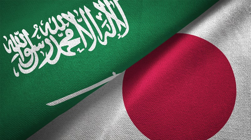 Flags of Saudi Arabia (left) and Japan. (Shutterstock)