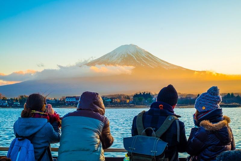 Tourists enjoy the view of Mount Fuji. (Shutterstock)