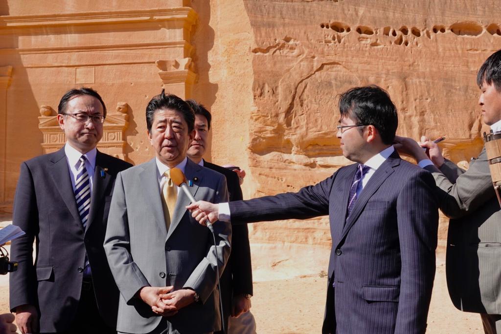 Shinzo Abe, speaking from Al Ula on Monday, said he hoped to find peaceful solutions with the Gulf's leaders. (Huda Bashatah)