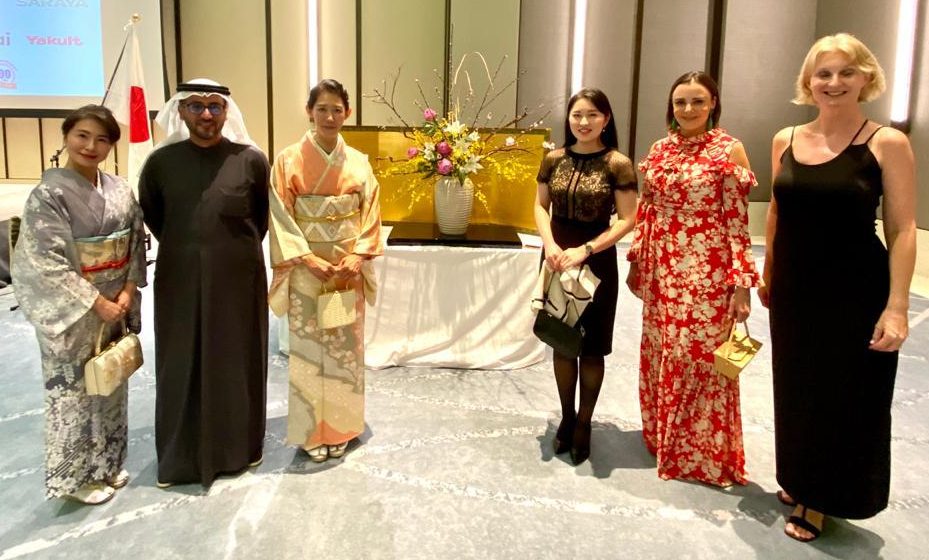 Members of the Ohara school of Ikebana Dubai/ Abu Dhabi Study Group with the wife of the Consul General