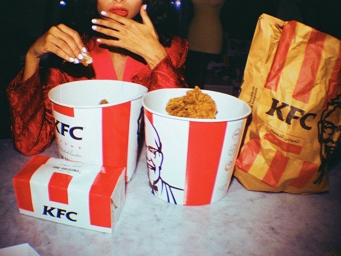 The Saudi designer teamed up with fast-food chain KFC. (Instagram/@holgamaniac)