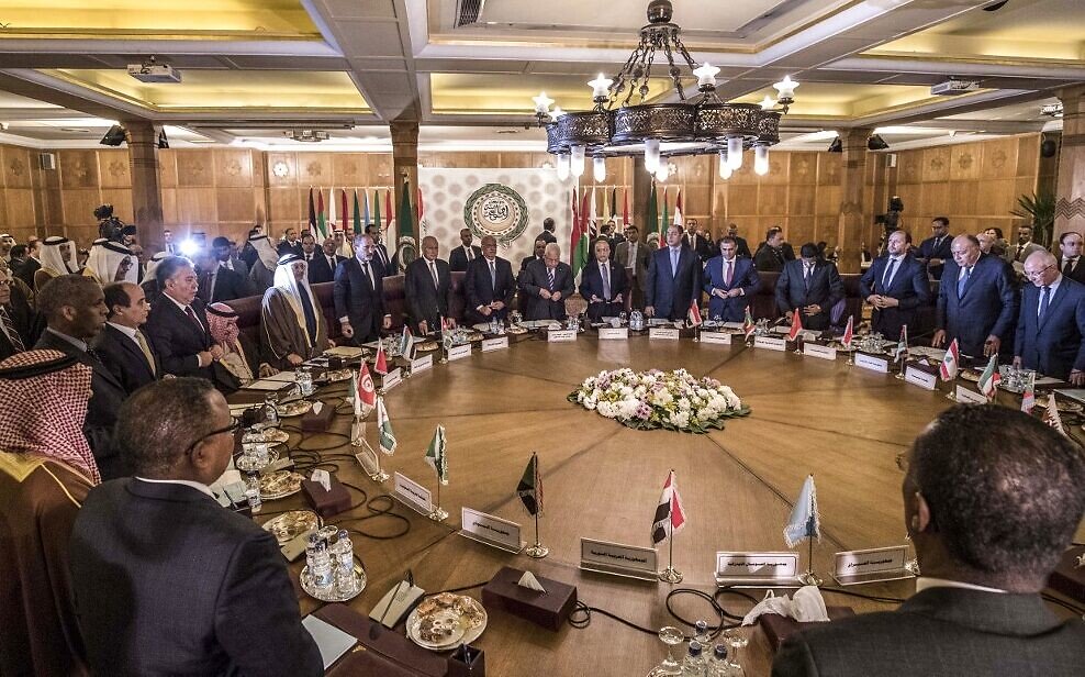  An emergency meeting of the Arab League called to discuss the US-brokered proposal for a settlement of the Middle East conflict, at the league’s HQ in Cairo. (AFP)