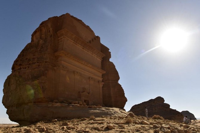  The Qasr Al-Farid tomb carved into rose-coloured sandstone can be seen in Madain Saleh, a UNESCO World Heritage site, near Saudi Arabia’s town of AlUla. (File/AFP)