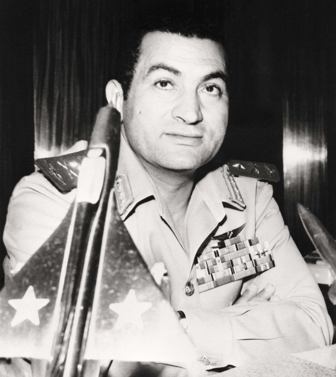 Mubarak in air force uniform in 1975. (AFP)