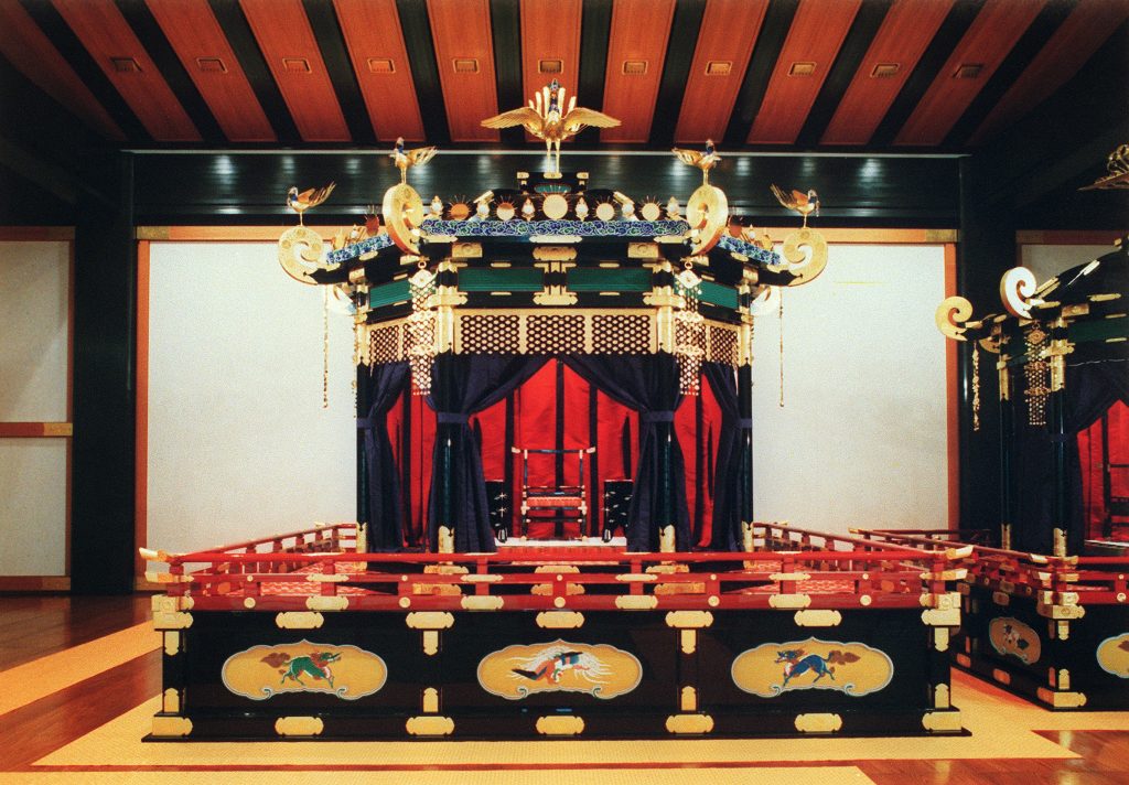 The Chrysanthemum throne, Takamikura, is shown in this hand out photo, Nov 11, 1990. (AFP)