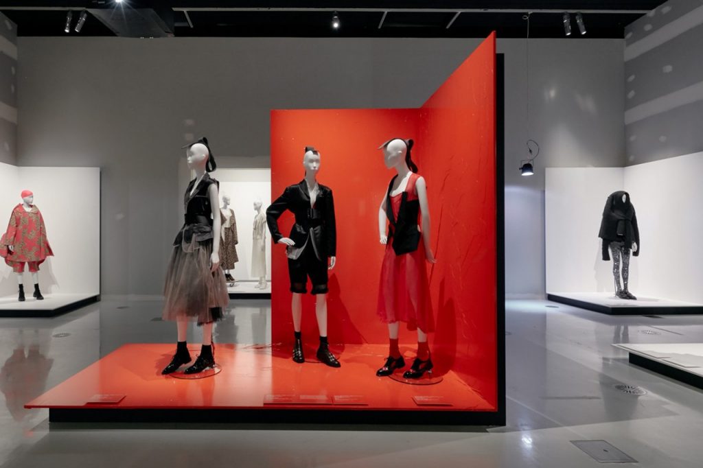 NVG’s virtual tour of Rei Kawakubo’s Collecting Comme fashion design exhibition. (NVG)