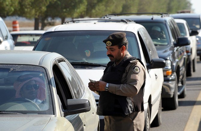 The Saudi Ministry of Interior has suspended the movement of people in and out of Qatif province after 11 people were confirmed as having the coronavirus. (File/AFP)