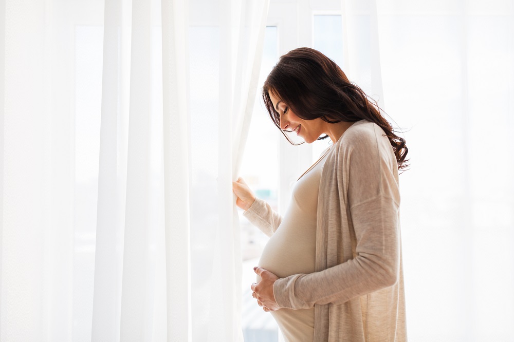 Japan's health ministry has compiled measures to prevent pregnant women from being infected with the new coronavirus. (Shutterstock)