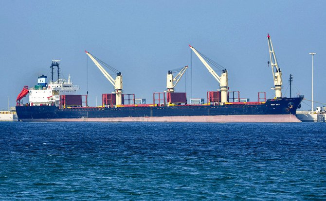 An oil tanker is seen at the port of Ras al-Khair, about 185 km north of Dammam in eastern Saudi Arabia. (AFP / GIUSEPPE CACACE)