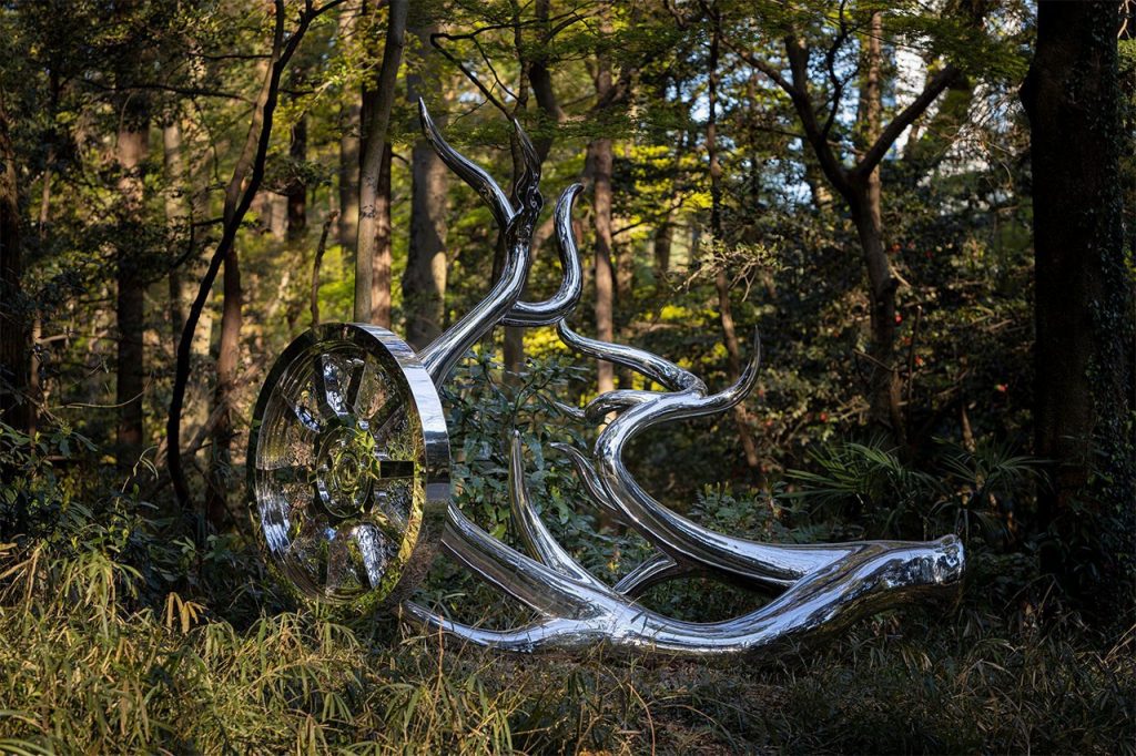 The 15-foot 'Wheel of Fortune' sculputure at Meiji Jingu Forest Festival of Art. (Tomokazu Matsuyama Studio)