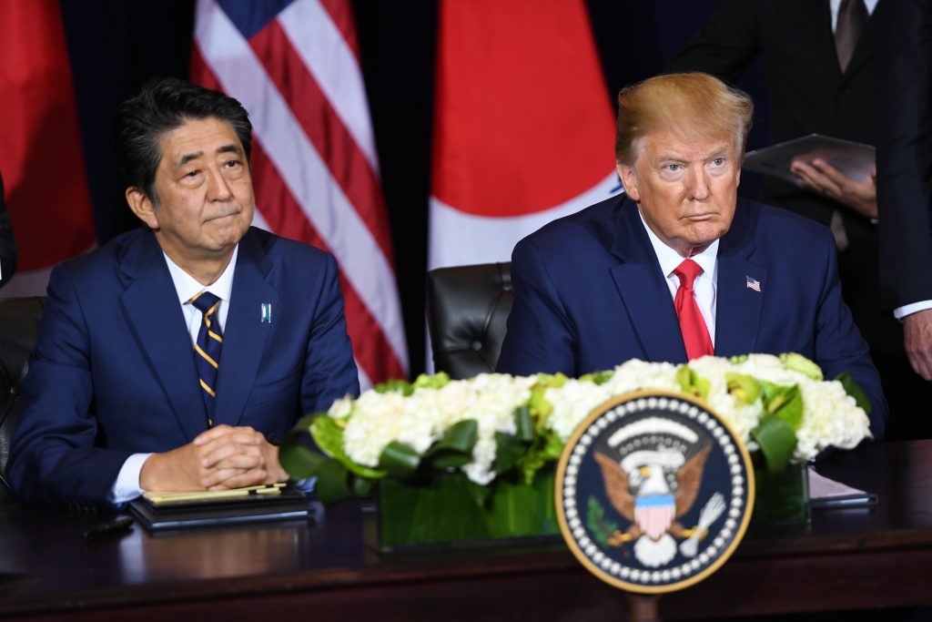 US President Donald Trump and Japanese Prime Minister Shinzo Abe hold a meeting on trade in New York, September 25, 2019, on the sidelines of the United Nations General Assembly. (AFP)