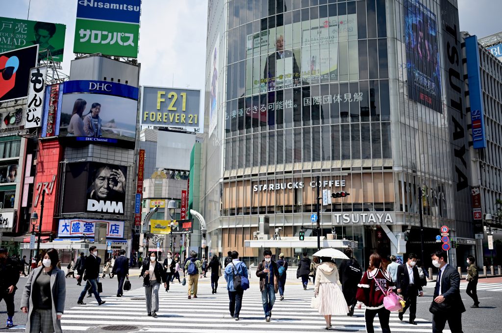 The Japanese government on Saturday called on residents of 13 prefectures where special alert for the novel coronavirus is requested to continue efforts to reduce interpersonal contact by 80 pct. (AFP) 