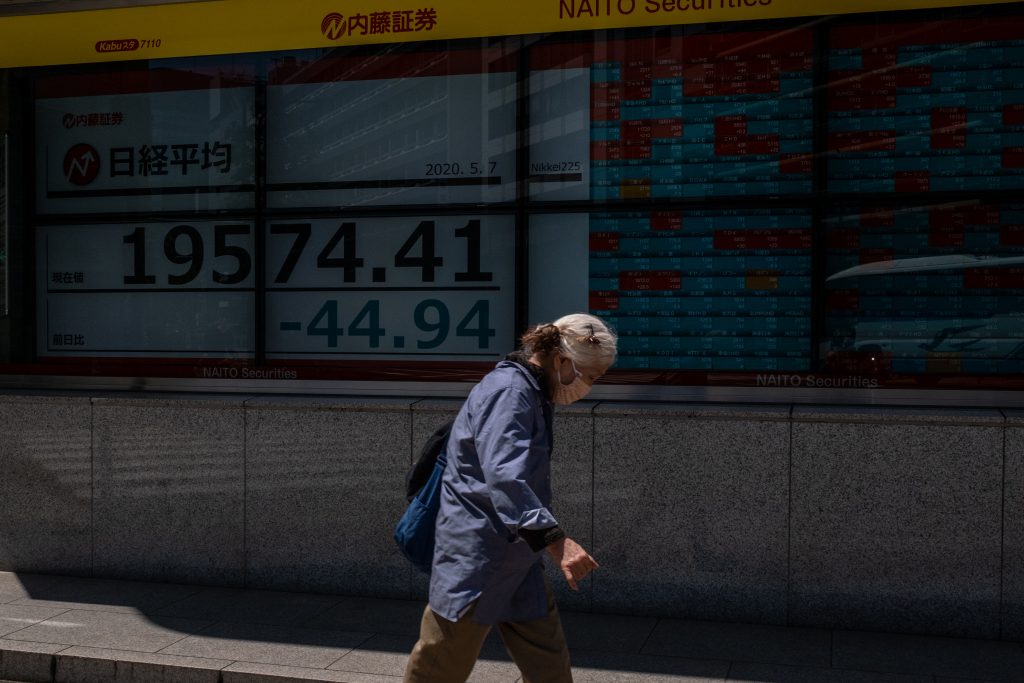 Downside risks are expected to remain for Tokyo stocks next week. (AFP)