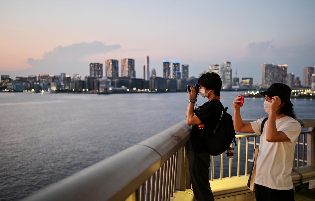 More people started going out to towns in Japan after the lifitng of the state of emergency in the country. (AFP)