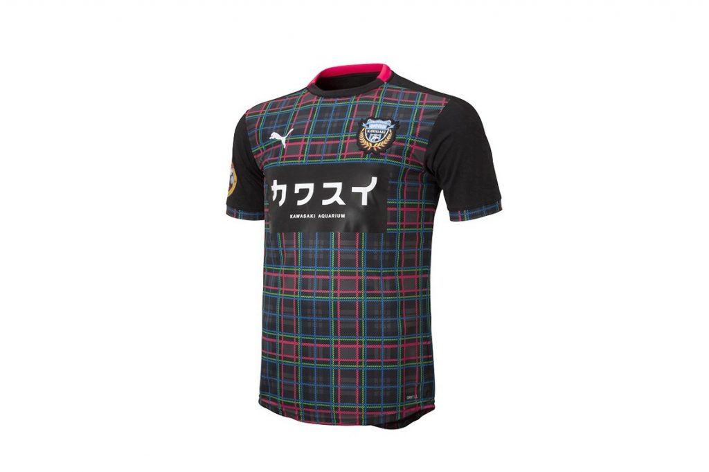 The Japanese J1-League team Kawasaki Frontale have released a training jersey by Puma featuring the British television series “Thomas The Tank Engine.” (J League)