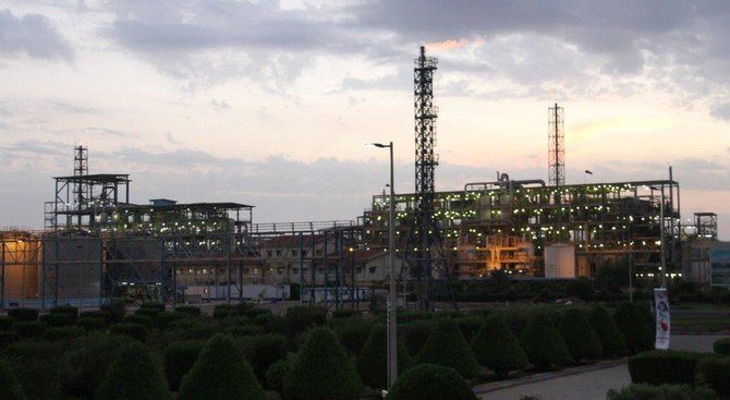 Most of the workers at the Karun petrochemical center in the city of Mahshahr in southeast Khuzestan province were released after undergoing medical treatment. (Screenshot)