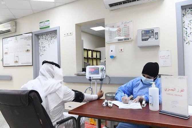 Saudi Arabia announced 36 more deaths from COVID-19 and 1,569 new cases of the disease on Wednesday. (SPA)