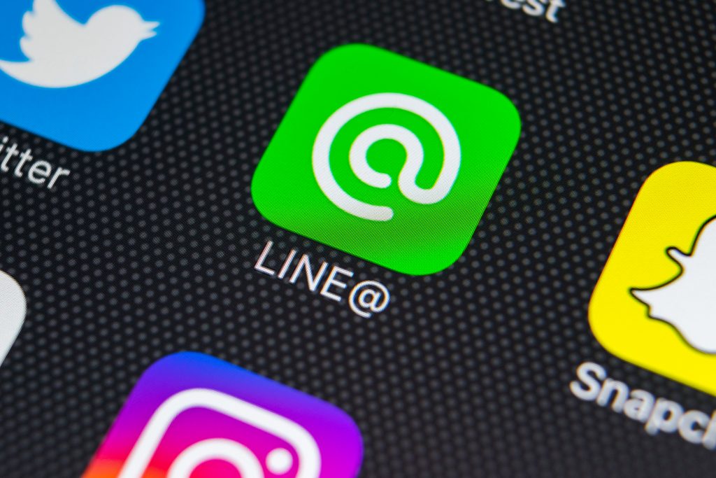 Z Holdings' PayPay smartphone payment service and Line's Line Pay service have a market share of about 55 percent and 5 percent, respectively. (Shutterstock)
