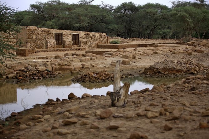 In addition, the Kingdom continued its support to Sudan to face the new Coronavirus (COVID-19) pandemic by sending a plane carrying 105 tons of medical supplies. (File/AFP)