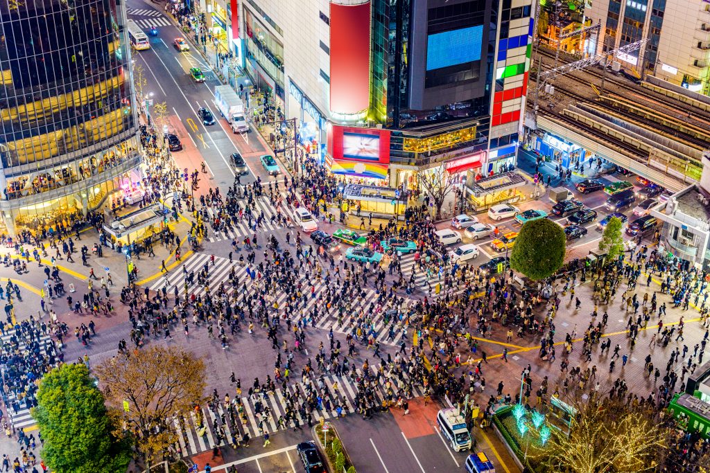 In the week through Monday, the number of newly confirmed COVID-19 cases totaled 5,209, including 1,389 in Tokyo, 648 in Osaka, 429 in Fukuoka, 306 in Aichi and 232 in Okinawa. (Shutterstock)