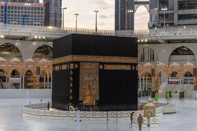 Makkah’s Grand Mosque will see the return of Umrah pilgrims on Sunday for the first time since the pilgrimage was temporarily suspended due to the coronavirus (COVID-19). (File/SPA)