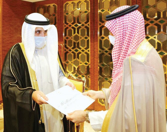 Foreign Minister Prince Faisal bin Farhan (right) receives in. his Riyadh offivcce Sheikh Ahmed Nasser Al-Mohammad Al-Sabah, minister of foreign affairs and acting minister of information of Kuwait. (SPA)