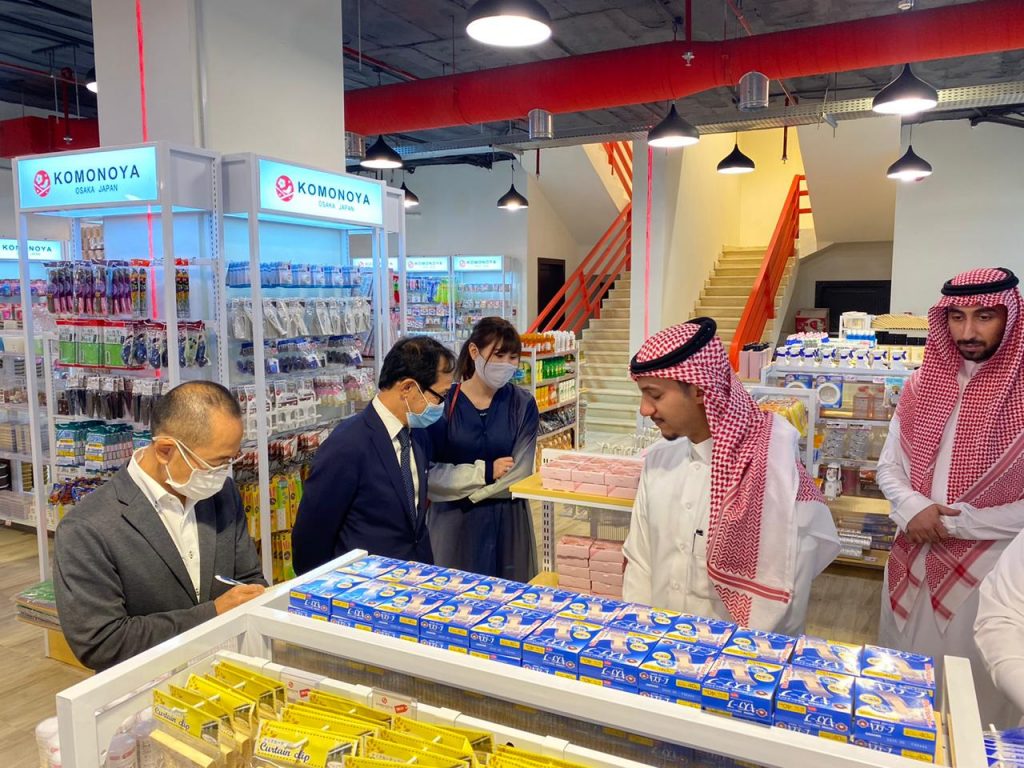 The first branch of the Japanese franchise Komonoya officially opened in Riyadh, Saudi Arabia on October 29. (Arab News Japan)