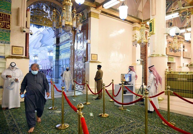Saudi Arabia reopened the Rawdah in the Prophet’s Mosque on Sunday to the public following a closure to curb the spread of COVID-19. (SPA)