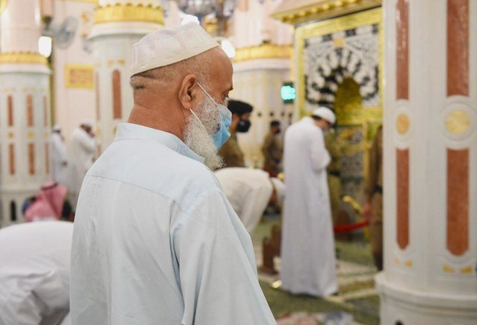 Saudi Arabia reopened the Rawdah in the Prophet’s Mosque on Sunday to the public following a closure to curb the spread of COVID-19. (SPA)