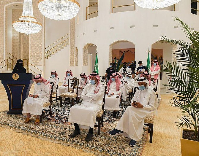 A virtual meeting was held between Saudi foreign minister Prince Faisal bin Farhan and his Iraqi counterpart, Fuad Hussein, as part of the fourth session of the Saudi-Iraqi Coordination Council. (SPA)