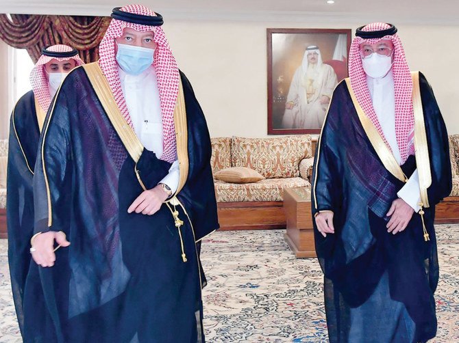 Saudi Deputy Minister of Foreign Affairs Waleed bin Abdulkarim Al-Khuraiji visiting the Bahrain Embassy in Riyadh on Thursday. (SPA)