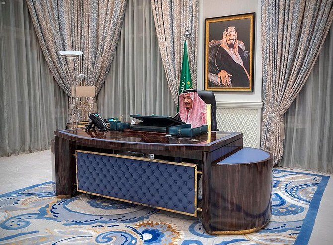 King Salman chairs cabinet meeting during its virtual session on Tuesday. (SPA)