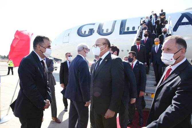 The first official Bahraini delegation to Tel Aviv arrives via Gulf Air flight GF972. (Twitter: @bahdiplomatic)