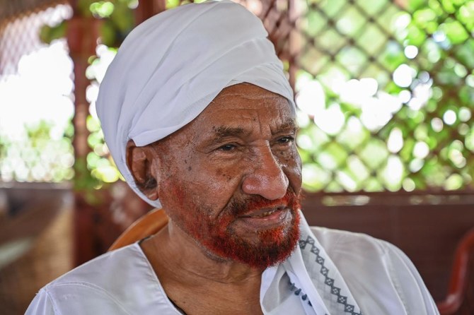 Sudan’s former prime minister and top opposition figure Sadiq Al-Mahdi died from a coronavirus infection on Nov. 26, 2020, his party said. (File/AFP)