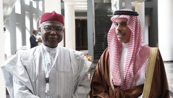 Saudi Arabia's FM Prince Faisal bin Farhan and Hussein Ibrahim Taha at the 47th session of the OIC Council of Foreign Ministers, in Niger on November 28, 2020. (@FaisalbinFarhan)