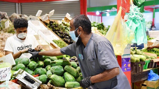 The number of new COVID-19 cases recorded in Saudi Arabia continued to fall on Sunday with 363 infections recorded. (File/SPA)