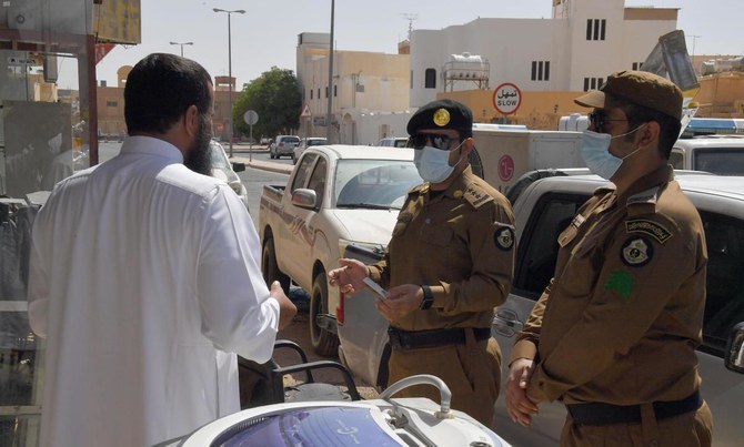 Saudi Arabia announced 18 deaths from COVID-19 and 374 new infections on Sunday. (File/SPA)