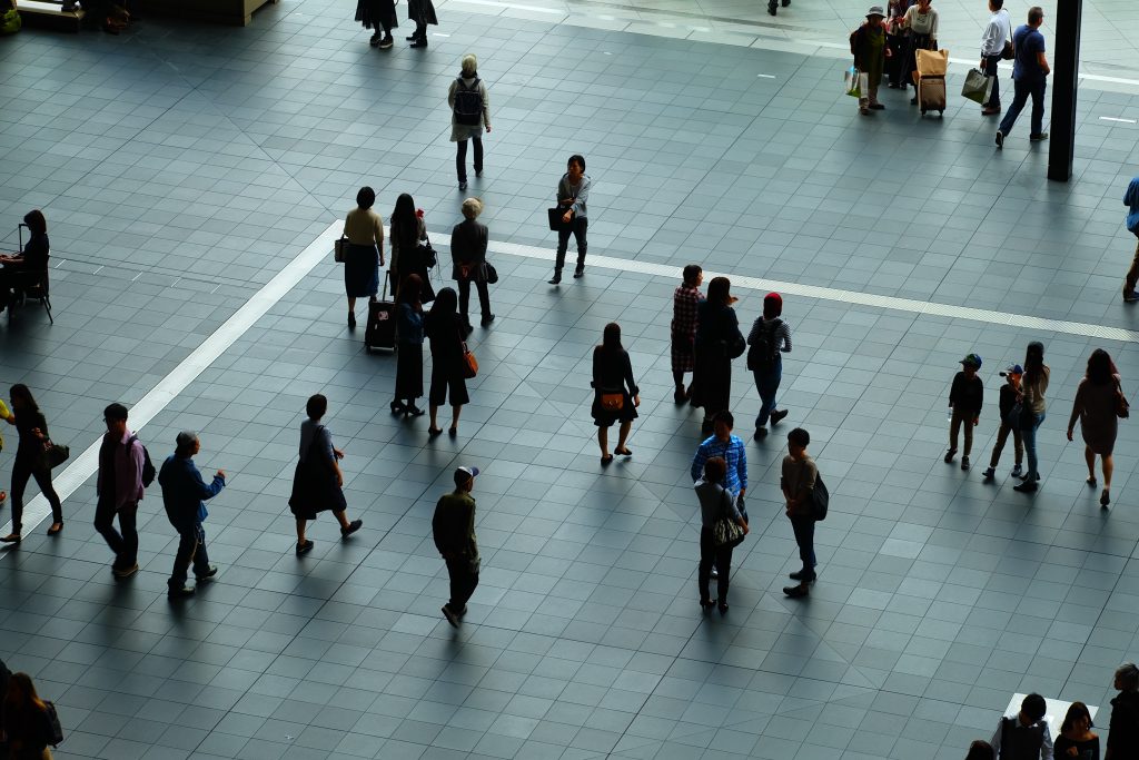 At Osaka and Shinsaibashi stations, both in the western Japan city of Osaka, the volumes over the hour from 3 p.m. fell 37.8 percent and 28.4 percent, respectively. (Shutterstock)