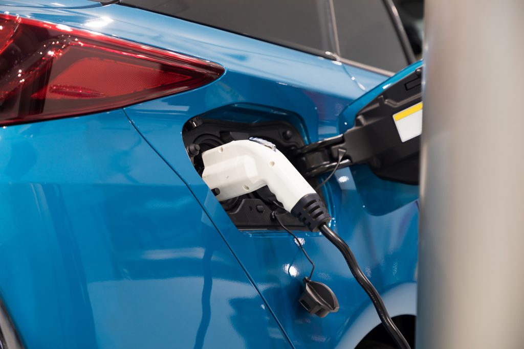 Under the program launched in fiscal 2015, facilities to produce hydrogen by electrolysis of water for supply to fuel cell vehicles were built at 27 locations in 19 of Japan's 47 prefectures. (Shutterstock)
