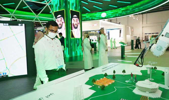 At the pavilion, Saudi citizens residing in the UAE were able to benefit from national identity services. (SPA)