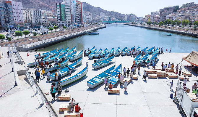 Hundred modern fishing boats were distributed among local fishermen. (SPA)