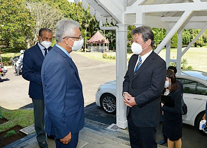 Japanese Foreign Minister Toshimitsu Motegi (right), seen with Prime Minister of Mauritius, Pravind Jugnauth.