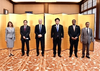 State minister Washio highlighted the importance of global health in Japan’s foreign policy in response to the COVID-19 and reiterated Japan’s commitment to work with countries represented at lunch. (MOFA)