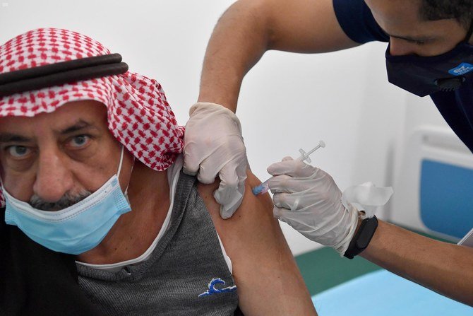 Saudi Arabia's vaccination campaign against COVID-19 is now nin full swing. (SPA)
